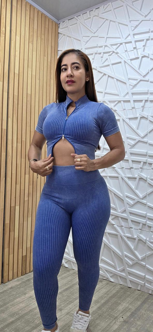 Set de leggins con realse y camiseta doble sierre